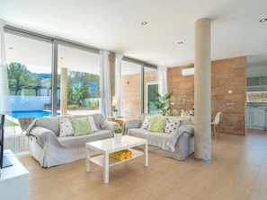 Tabelle, Möbel, Couch, Pflanze, Azurblau, Zimmerpflanze, Blumentopf, Komfort, Wohnzimmer, Interior Design