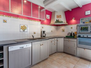 Cabinetry, Countertop, Property, Sink, Kitchen Stove, Kitchen Sink, Kitchen, Kitchen Appliance, Home Appliance, Interior Design