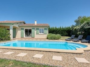 Water, Building, Sky, Swimming Pool, Plant, Azure, Window, Rectangle, Shade, House