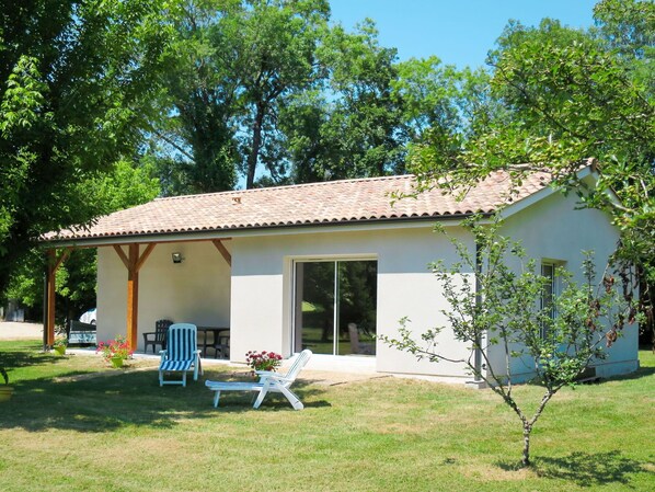 Plante, Bâtiment, Propriété, Fenêtre, Communauté Des Plantes, Ciel, Arbre, Porte, Ombre, Maison