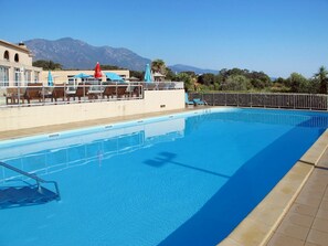 Piscine, Propriété, Loisir, Centre De Loisirs, Ciel, Immobilier, Vacances, Recours, Bâtiment, Maison