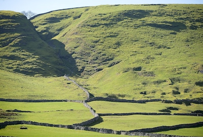 Memorial Cottage is a Grade II listed, period stone, terraced holiday cottage