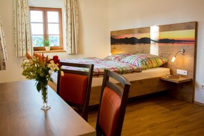 Ferienwohnung Bergblick-Schlafzimmer