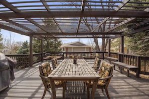 Deck with Outdoor Seating