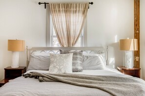 Master Bed – King