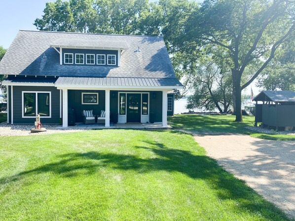 Front exterior of cottage 