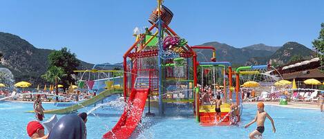 Water Park, Leisure, Swimming Pool, Recreation, Park, Fun, Chute, Nonbuilding Structure, Tourism