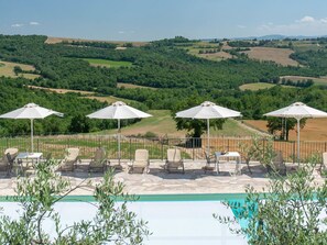 Umbrella, Plant Community, Sky, Ecoregion, Plant, Nature, Azure, Shade, Outdoor Furniture, Natural Landscape