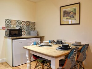 Dining area | Sparrow - Bird Barn Cottages, Lower Drayton, near Penkridge