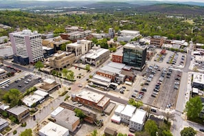 The Fayetteville Town Square is just STEPS from our front door! Enjoy our famous farmer's market every Saturday in the fall & the gorgeous Lights of the Ozarks each Winter!