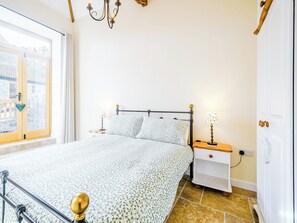 Double bedroom | Priors Lodge Barns - Pipistrelle - Priors Lodge Barns , Bream, near Lydney