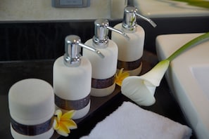 Équipements de salle de bain