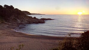 🏖 Off-season picture of the private beach. Isn't it beautiful?
