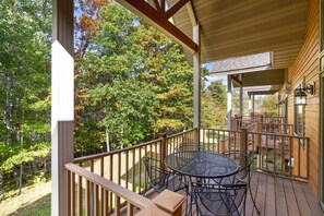 Private Balcony | Community Amenities