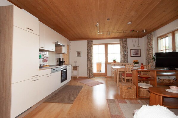Ferienwohnung mit Südbalkon-Wohnküche