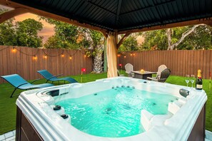4 person Spa