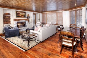 Living Room - Elkhorn Lodge at Beaver Creek