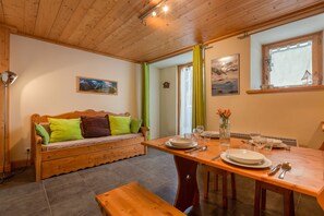 Living and dining room