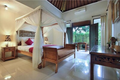 Stay at Balinese Cottage Room in Ubud + Free Beer