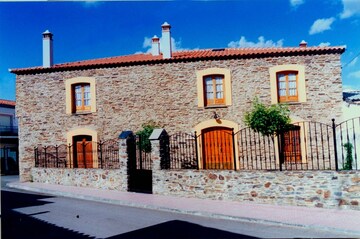 La Codosera Extremadura Spain Vacation Rentals Holiday Homes Find Compare Book On Bedroomvillas Com