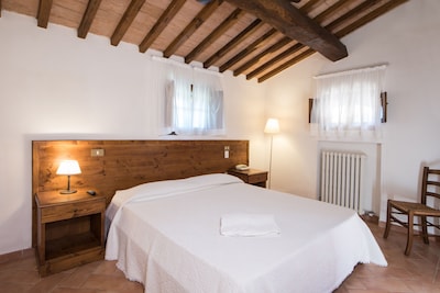 Economy double room in medieval Tuscan village (214), ground floor