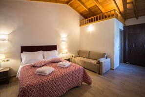 Erikousa Palace Suite M17 Bedroom