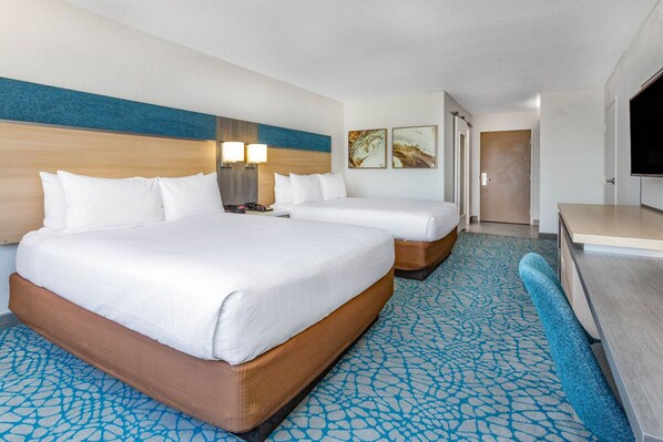 Comfortable Unit with 2 Queen size beds
