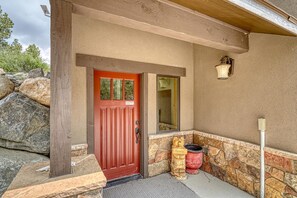 Cottage Entry