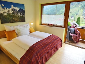 Appartementhaus Zillertal: Ferienwohnung 4 - Schlafzimmer