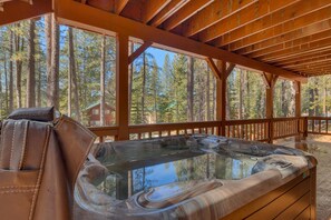Indoor spa tub