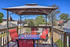 Private Deck | Single-Story Unit on 2nd Floor