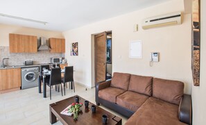 Open-plan living room, kitchen and dining area