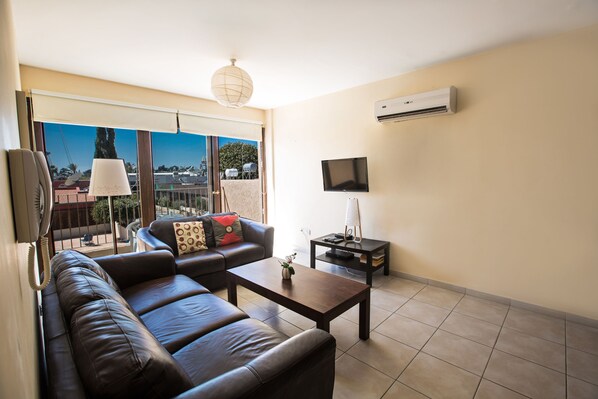 Apt. Lexi, Lovely 1BDR Apt. in Ayia Napa, Close walking distance to the beaches