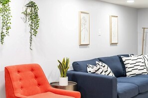 Cool and Minimalist Art in the Living Room