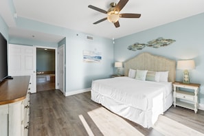 Gulf View Primary Bedroom with King Size Bed