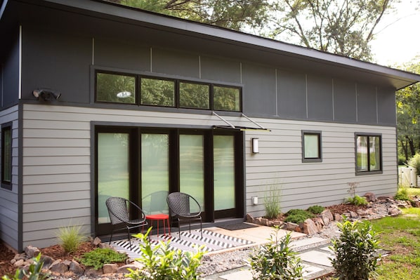  Located in a private backyard in the center of Fry’s Spring neighborhood