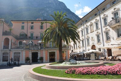 Romantic attic apartment in the historic center of Riva del Garda