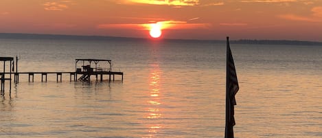  View of the lake at sunrise - beautiful!