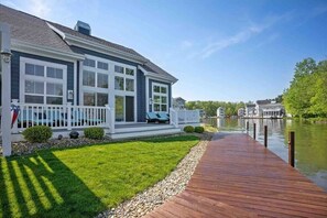 Lake View 