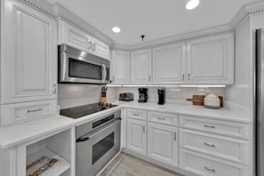 Beautifully remodeled kitchen 