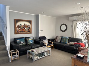 Quality comfortable leather sofas