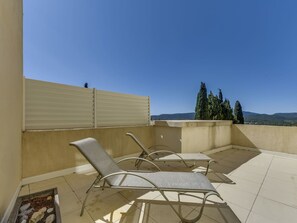 Propriété, Architecture, Ciel, Toit, Maison, Jour, Zone Résidentielle, Immobilier, Domicile, Conception