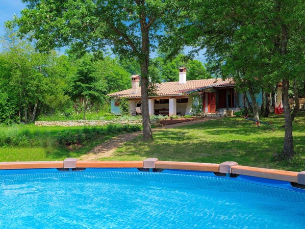 Swimming Pool, Property, Leisure, House, Real Estate, Resort, Grass, Vacation, Summer, Tree