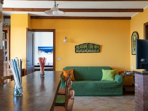Pièce, Propriété, Meubles, Salon, Bâtiment, Design Intérieur, Maison, Sol, Table, Immobilier