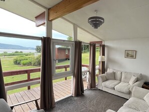 Living room, large front window with a magnificent view 