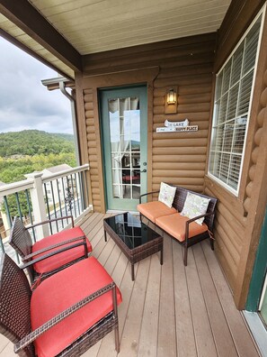 Comfortable seating & gorgeous view of Table Rock Lake from the covered balcony!