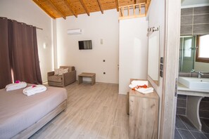 Erikousa Palace Suite T9 Interior
