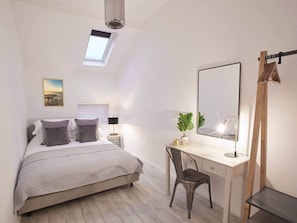 The Surfer's Loft Apartment, Saltburn-by-the-Sea - Host & Stay