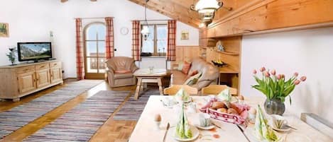 Ferienwohnung Sonntagshorn 73qm, Balkon, Küche, 2 Schlaf- und 1 Wohnzimmer, WLAN-Wohnzimmer