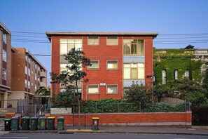Grey St Frontage
